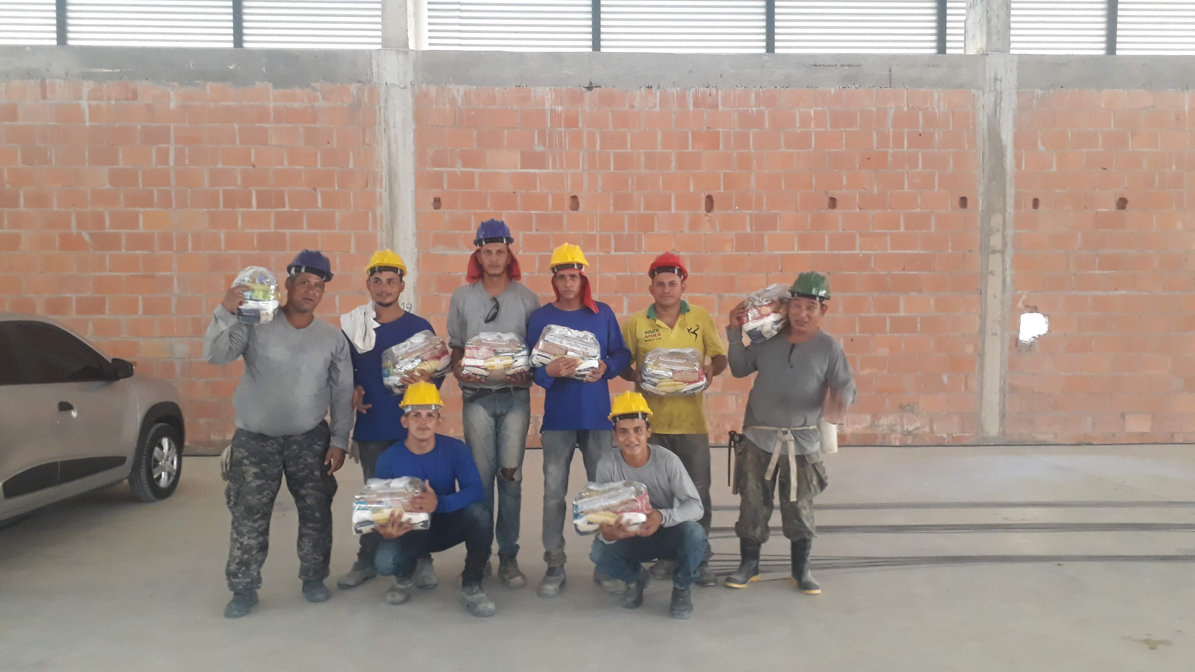 Equipe de trabalho da Super Poços em obra